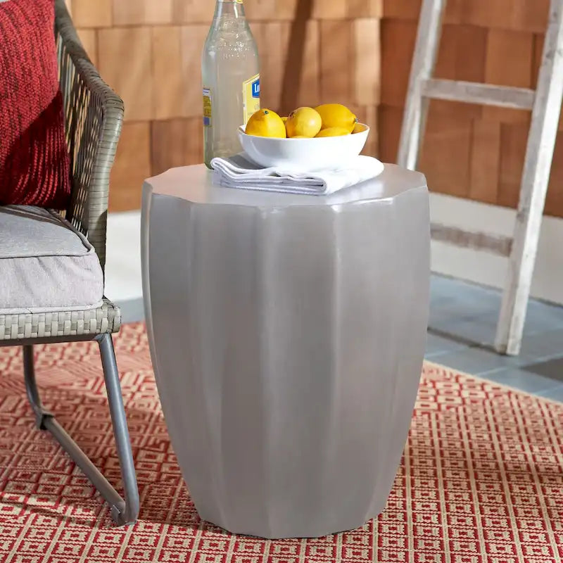 SAFAVIEH Nhuong Concrete Indoor/ Outdoor Accent Table - 15.3 x 15.3 x 17.7 - 15Wx15Dx18H